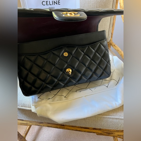 JUMBO CLASSIC CHANEL VERY RARE TO FIND IN STORE LAMBSKIN (SMOOTH) - Picture 8 of 12